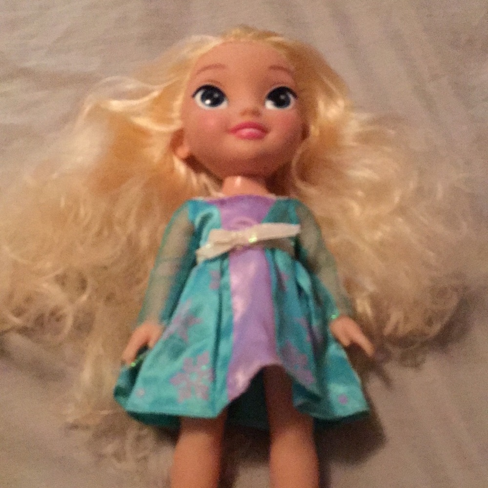 Elsa doll